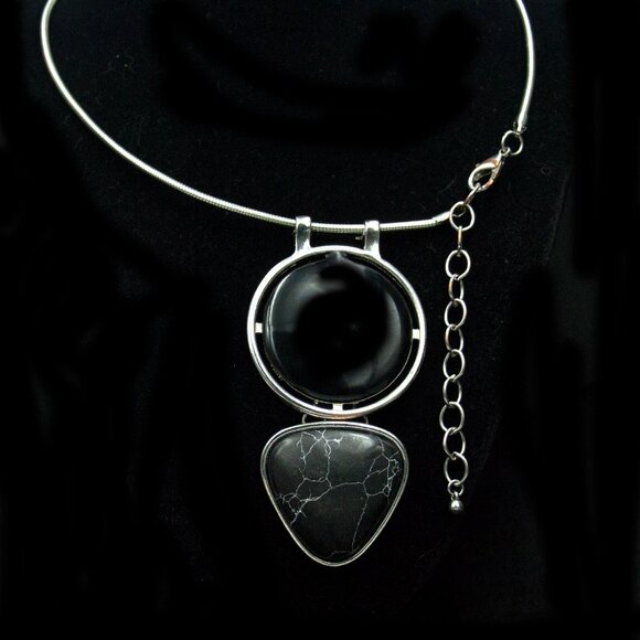 ROUND & TRIANGULAR DOUBLE DROP NECKLACE - JNTBS2 - Picture 2 of 5